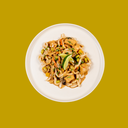 Nouilles udon aux légumes et tofu, sauce satay - Famille 4 pers.